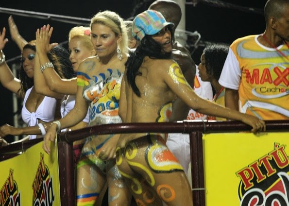 mulheres-peladas-no-carnaval-2015-4